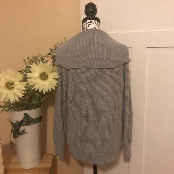 Michael Kors Sweater - Picture 5 of 8